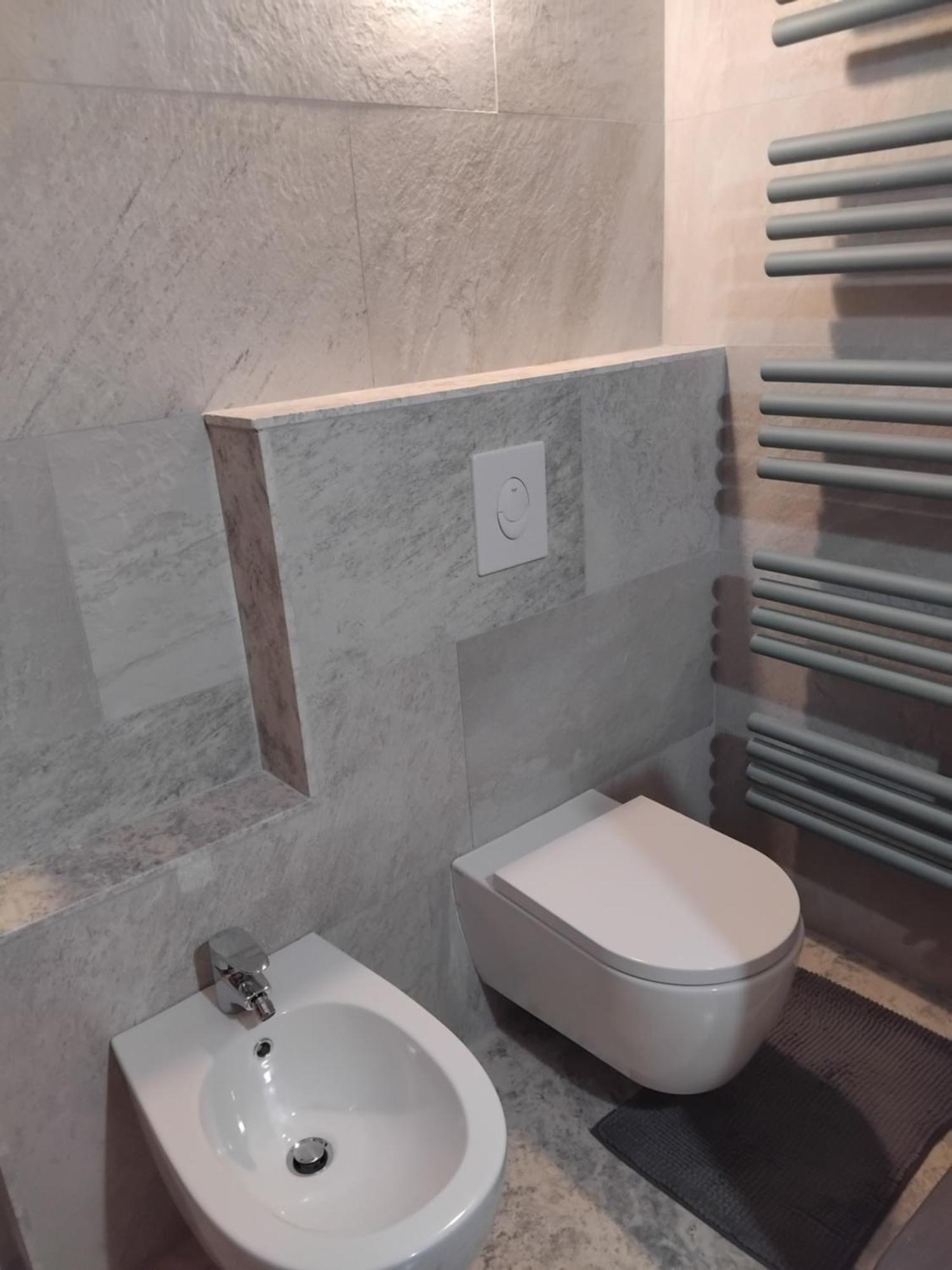La Medievale 1 Guest House Pignone Bagian luar foto
